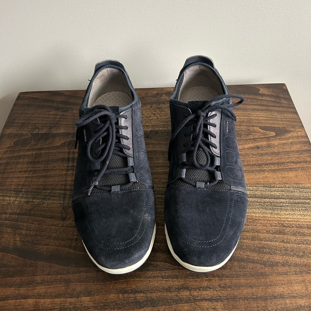 GEOX Respira Men’s Lace up Suede Shoes, Size 12, Colour Navy Blue.